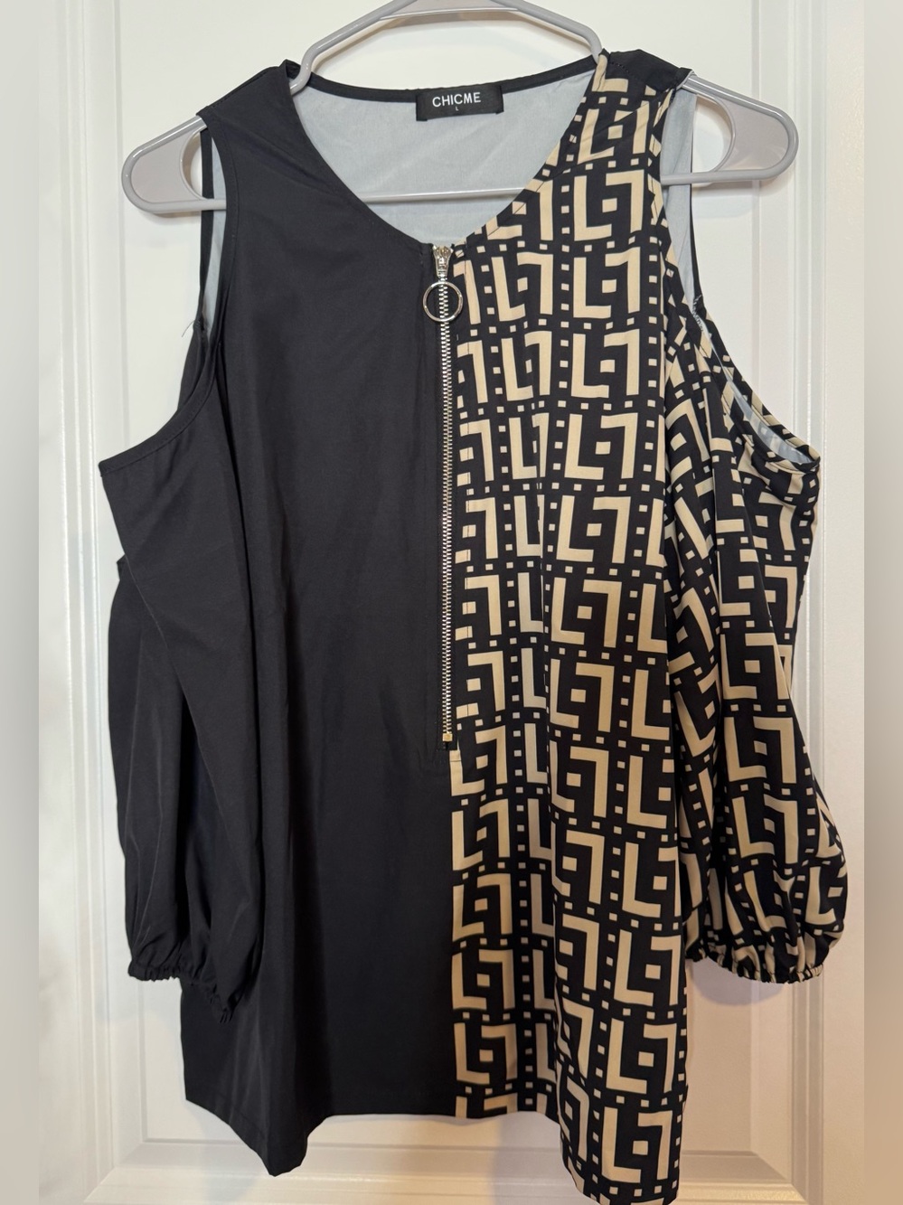CHICME Black & Beige Geometric Zip-Front Asymmetrical Blouse size lg